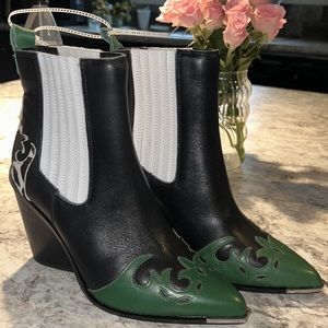 Steve Madden Western Booties